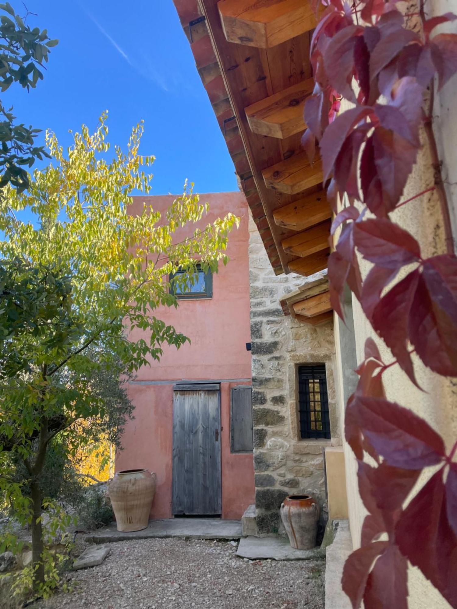 Maset Del Riu Guest House Valderrobres Eksteriør bilde